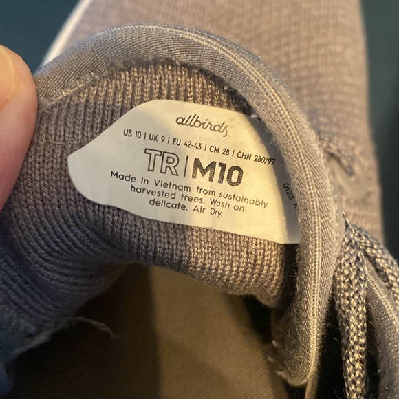 allbirds Sneakers - Picture 9 of 10